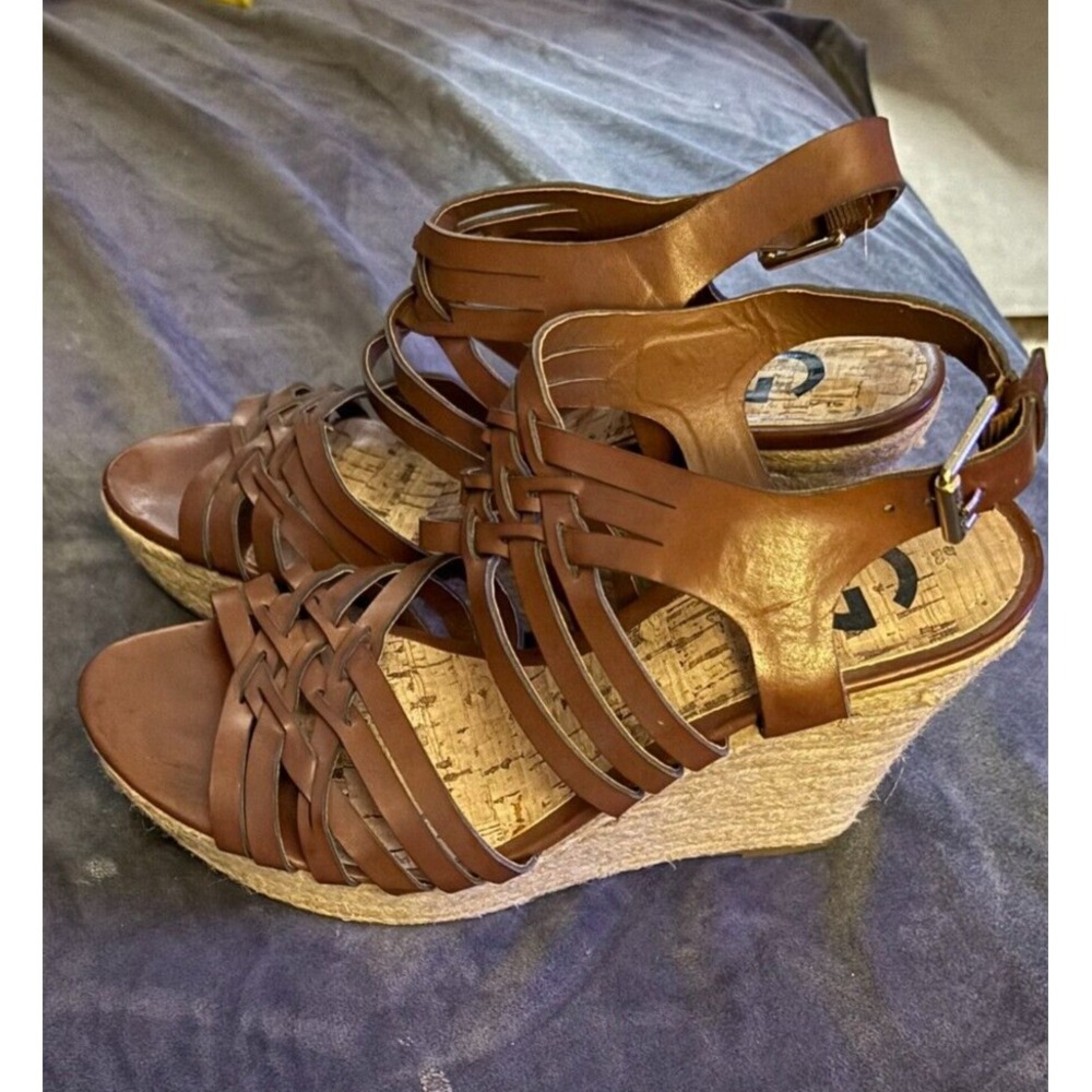 G by Guess  Woman's 7 Brown Sandal‎ Wedges